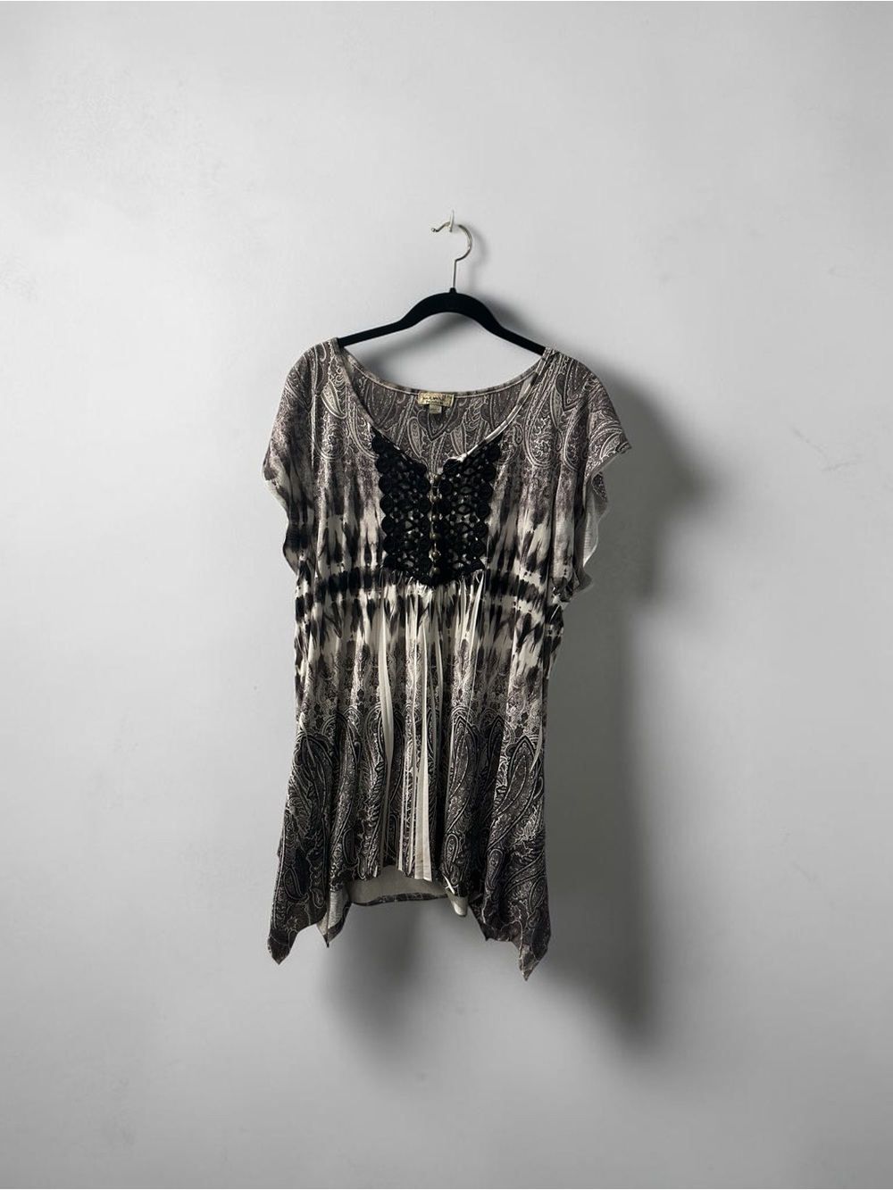 One World Boho Paisley Tunic Top XL Extra Large Gray Black Crochet Lace V-Neck
